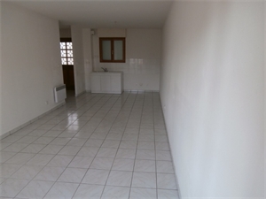 t3 à la location -   26600  TAIN L HERMITAGE, surface 60 m2 location t3 - UBI446897375